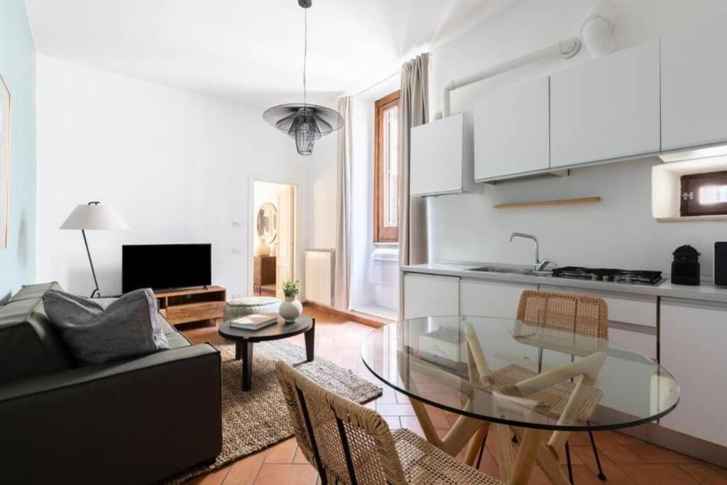 Апартаменти Charming 1Br In Navona Square Рим Екстер'єр фото